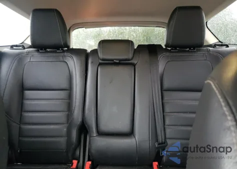 2017 Ford Escape Titanium z USA, uszkodzony, nr VIN 1FMCU0J95HUA63738